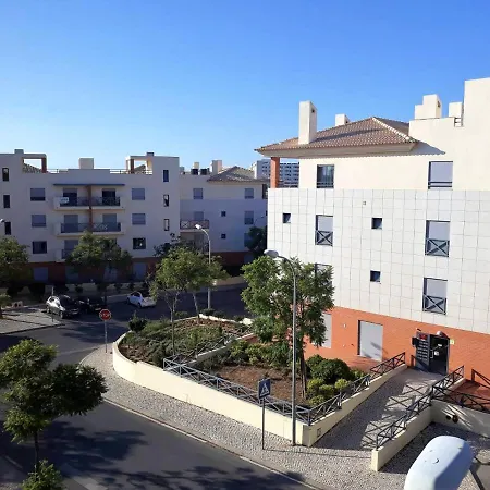 Apartment With 2 Bedrooms In Albufeira With Wonderful City View Shared Pool Balcony 2 Km From The Beach Apartamento *